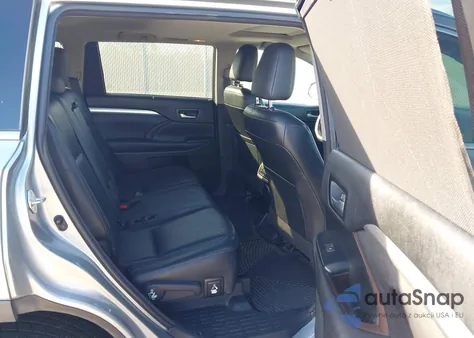 2016 Toyota Highlander Xle V6 z USA, uszkodzony, nr VIN 5TDKKRFH5GS136586